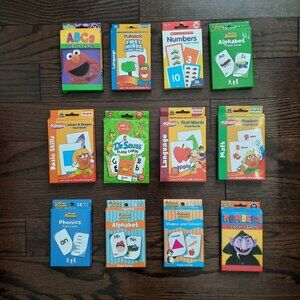 Set of 12 Educational Flash Cards